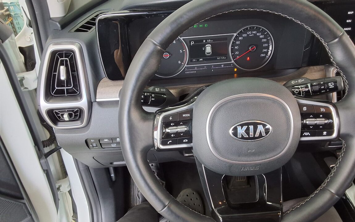 KIA NEW SORENTO (MQ4) 2.2 DIESEL 2WD PRESTIGE 2021 - zdjęcie 17