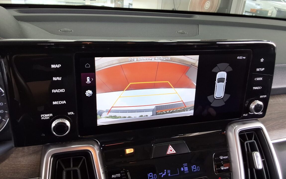 KIA NEW SORENTO (MQ4) 2.2 DIESEL 2WD PRESTIGE 2021 - zdjęcie 19