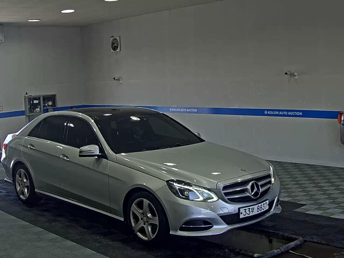 MERCEDES-BENZ E-CLASS (4TH GEN) E250 CDI 4MATIC 2014 - zdjęcie 3
