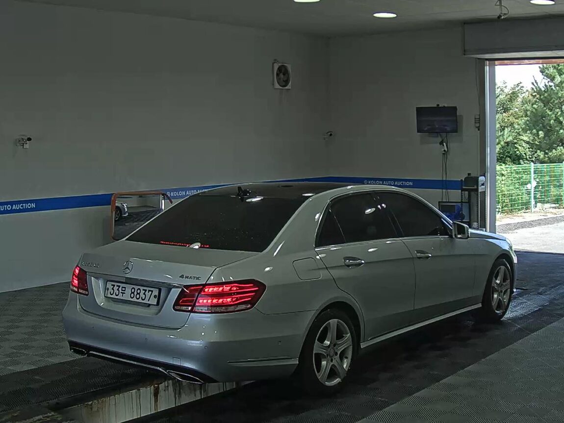 MERCEDES-BENZ E-CLASS (4TH GEN) E250 CDI 4MATIC 2014 - zdjęcie 5