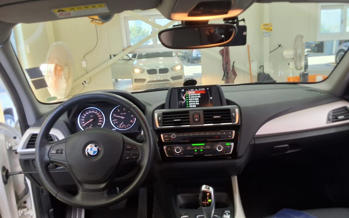 BMW 1 SERIES (2ND GEN) 5-DOOR 118d JOY 2016 - zdjęcie 11