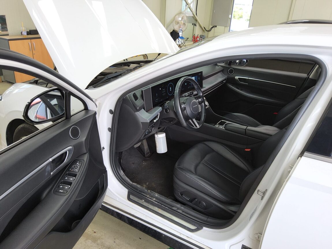 HYUNDAI SONATA THE EDGE GASOLINE 2.0 PREMIUM 2024 - zdjęcie 10