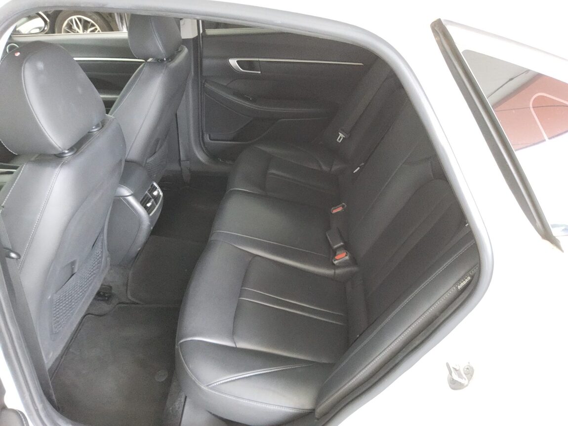 HYUNDAI SONATA THE EDGE GASOLINE 2.0 PREMIUM 2024 - zdjęcie 12