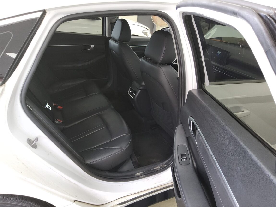 HYUNDAI SONATA THE EDGE GASOLINE 2.0 PREMIUM 2024 - zdjęcie 13