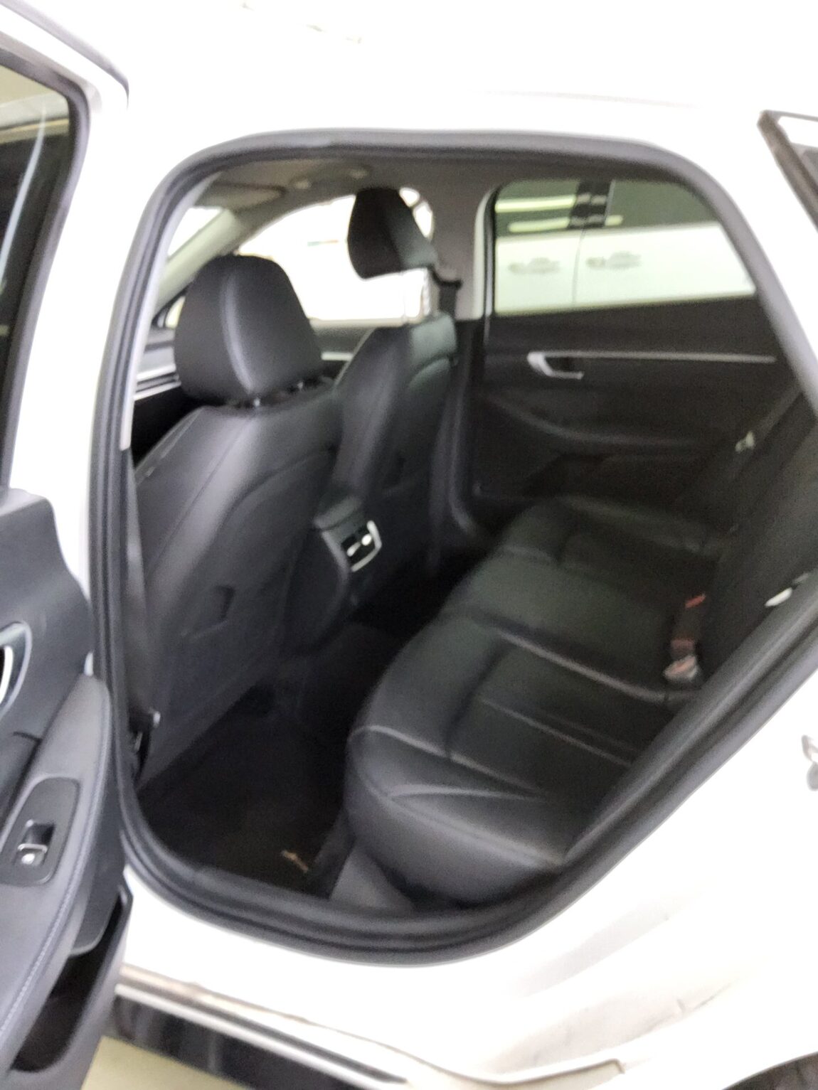 HYUNDAI SONATA THE EDGE GASOLINE 2.0 PREMIUM 2024 - zdjęcie 12