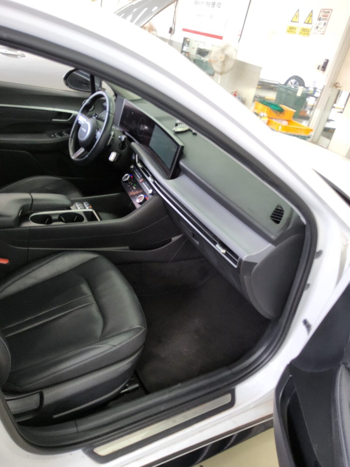 HYUNDAI SONATA THE EDGE GASOLINE 2.0 PREMIUM 2024 - zdjęcie 14