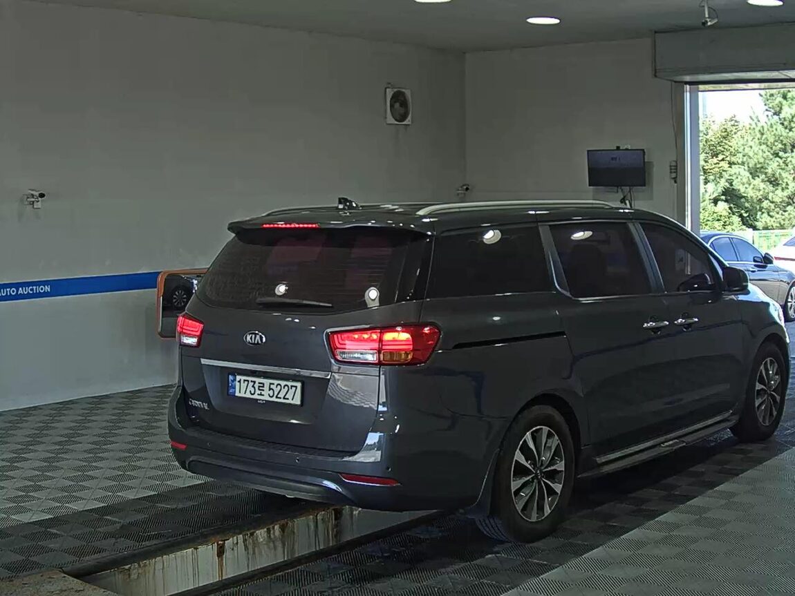KIA ALL NEW CARNIVAL 11-SEATER DIESEL PRESTIGE 2015 - zdjęcie 5