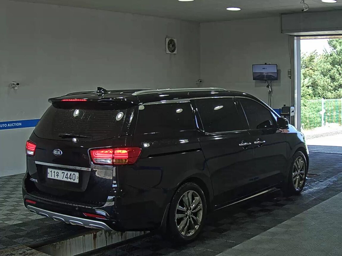 KIA ALL NEW CARNIVAL 9-SEATER DIESEL NOBLESSE 2016 - zdjęcie 5