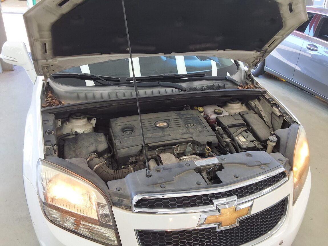 CHEVROLET (DAEWOO) ORLANDO 2.0 DIESEL LTZ PREMIUM 2014 - zdjęcie 18