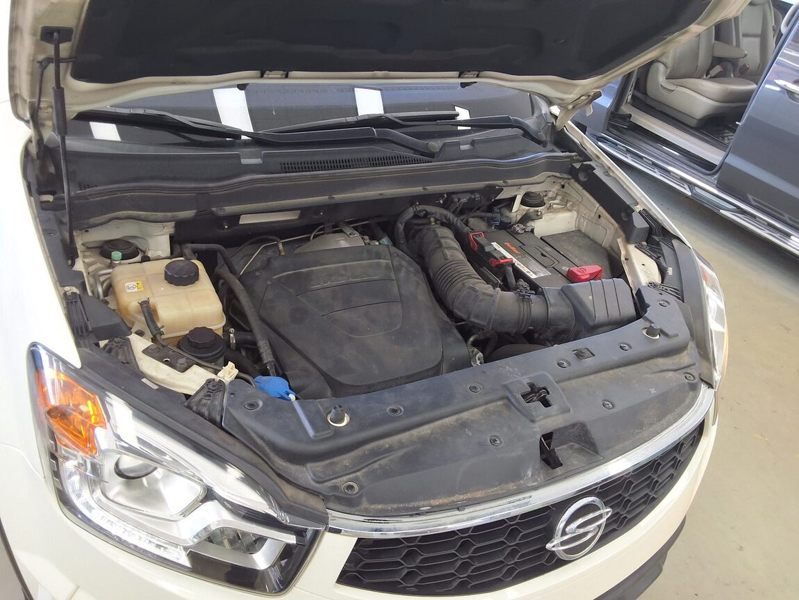 KG MOBILITY (SSANGYONG) NEW KORANDO C 2.0 2WD RX PREMIUM MODEL 2015 - zdjęcie 18