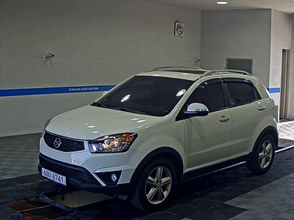 KG MOBILITY (SSANGYONG) NEW KORANDO C 2.0 2WD RX PREMIUM MODEL 2015 - zdjęcie 2