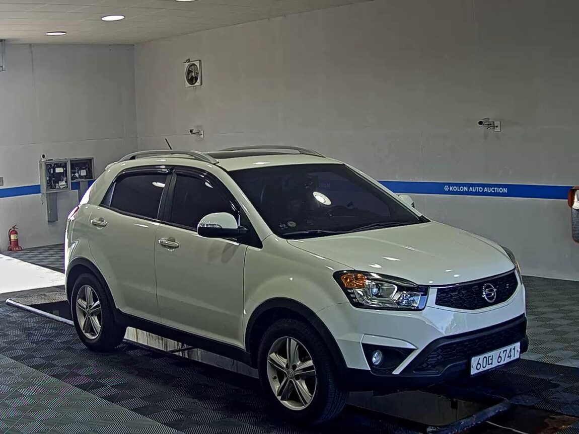KG MOBILITY (SSANGYONG) NEW KORANDO C 2.0 2WD RX PREMIUM MODEL 2015 - zdjęcie 3