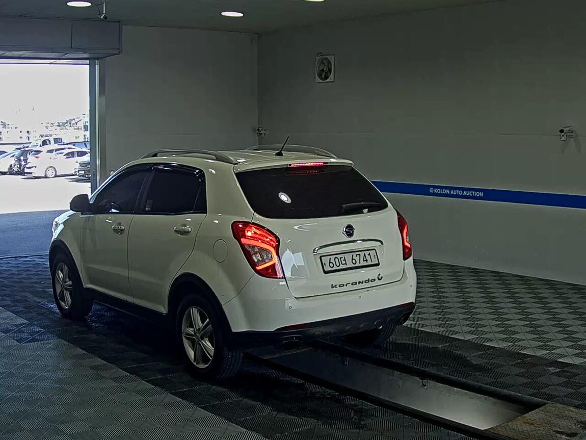 KG MOBILITY (SSANGYONG) NEW KORANDO C 2.0 2WD RX PREMIUM MODEL 2015 - zdjęcie 6