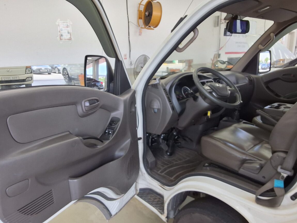 HYUNDAI PORTER II BUILT-IN BOX TRUCK SUPER CAB 2013 - zdjęcie 10