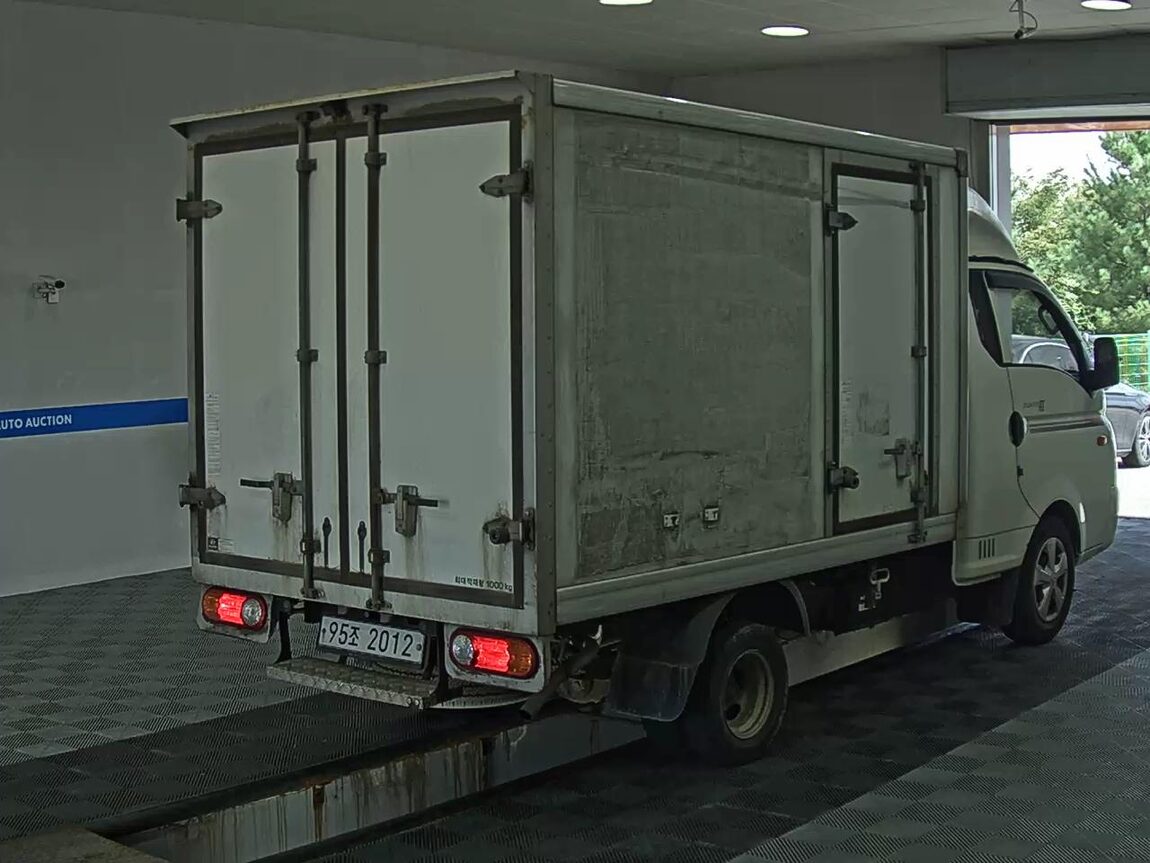 HYUNDAI PORTER II BUILT-IN BOX TRUCK SUPER CAB 2013 - zdjęcie 5