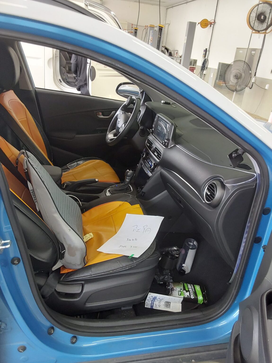 HYUNDAI KONA 1.6 GASOLINE 2WD PREMIUM 2020 - zdjęcie 13