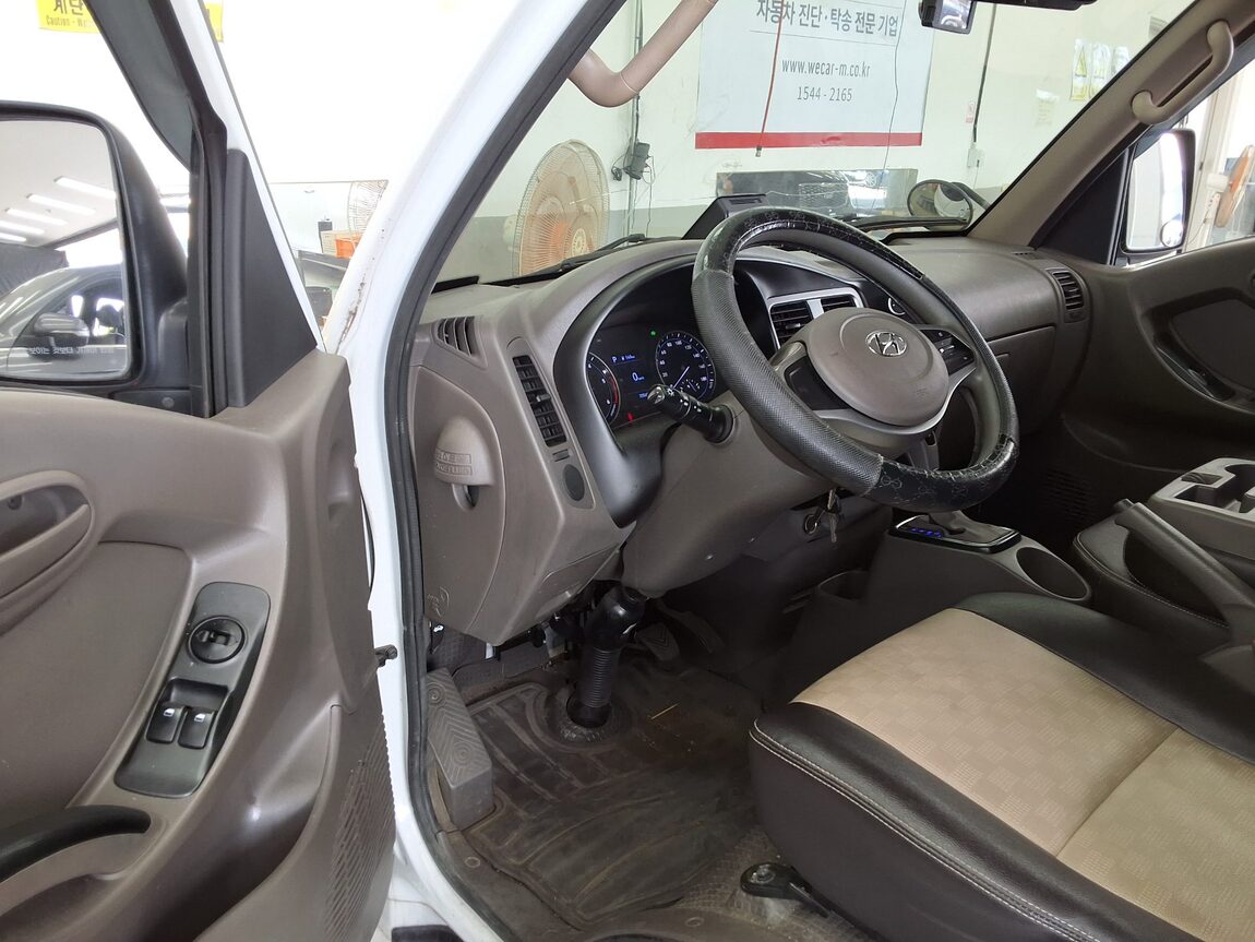 HYUNDAI PORTER II BUILT-IN BOX TRUCK LOW DECK 2022 - zdjęcie 11