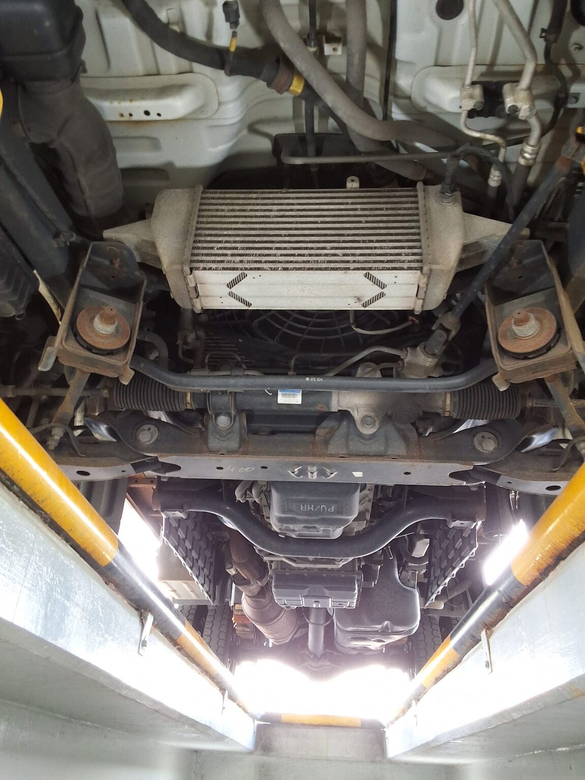 HYUNDAI PORTER II BUILT-IN BOX TRUCK LOW DECK 2022 - zdjęcie 9