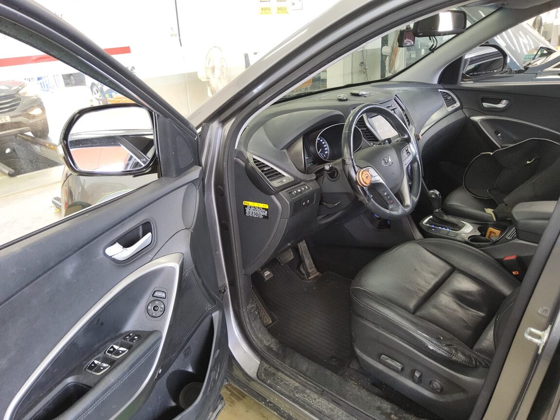 HYUNDAI SANTA FE THE PRIME DIESEL R2.0 2WD PREMIUM 2017 - zdjęcie 10
