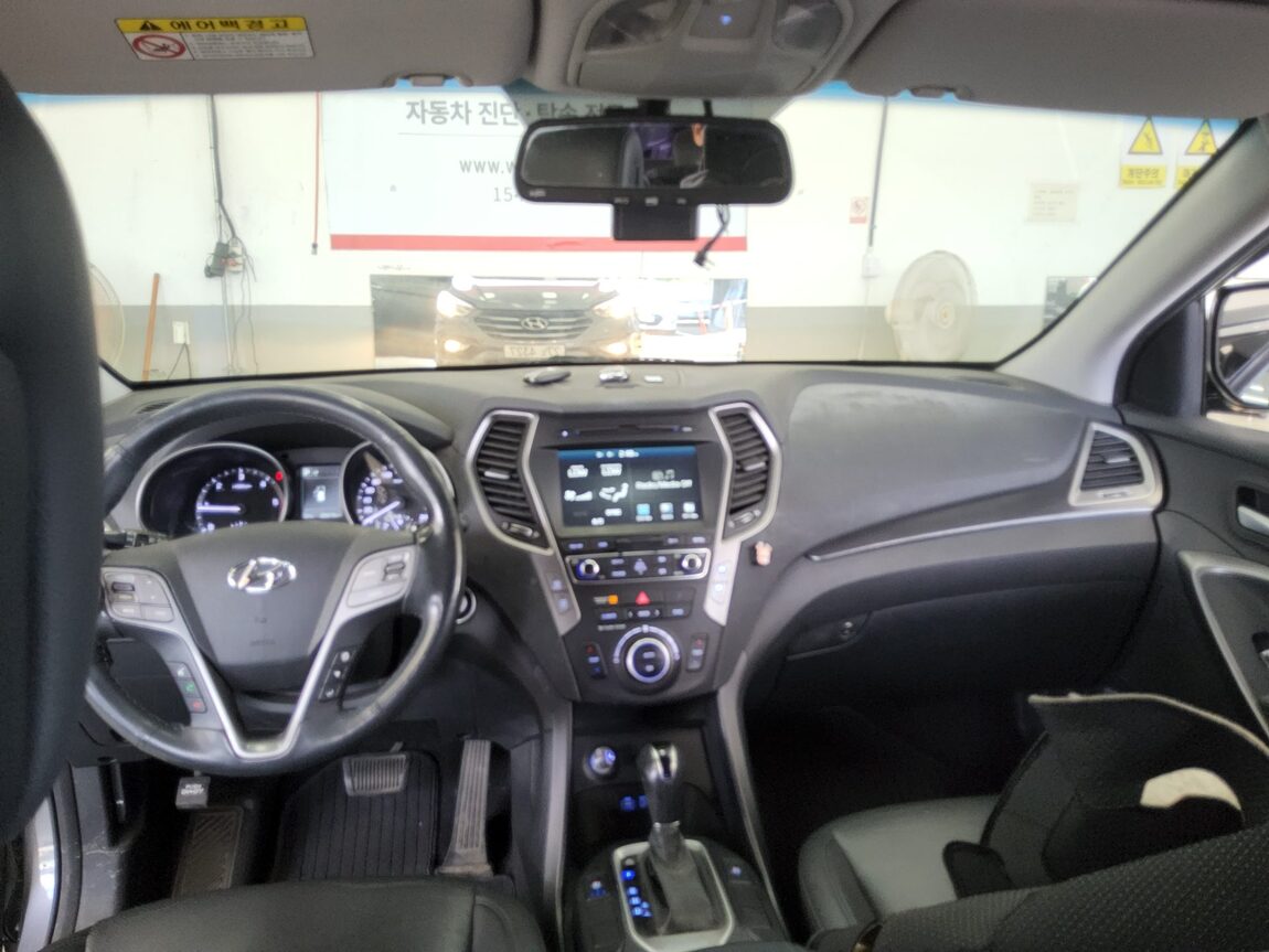 HYUNDAI SANTA FE THE PRIME DIESEL R2.0 2WD PREMIUM 2017 - zdjęcie 11