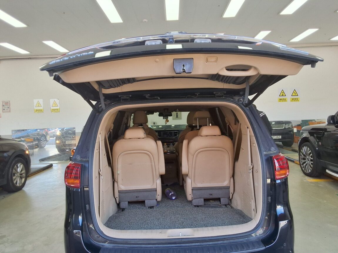 KIA THE NEW CARNIVAL HI-LIMOUSINE 9-SEATER DIESEL NOBLESSE SPECIAL 2019 - zdjęcie 15