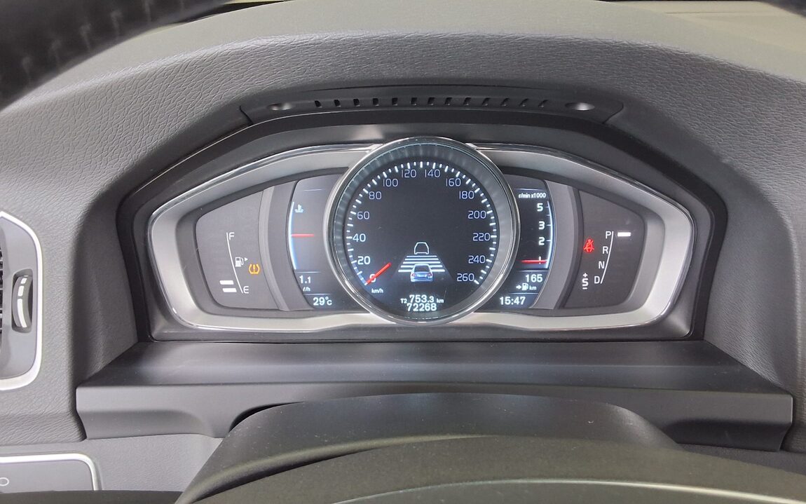 VOLVO S60 (2ND GEN) D4 SUMMUM 2016 - zdjęcie 9