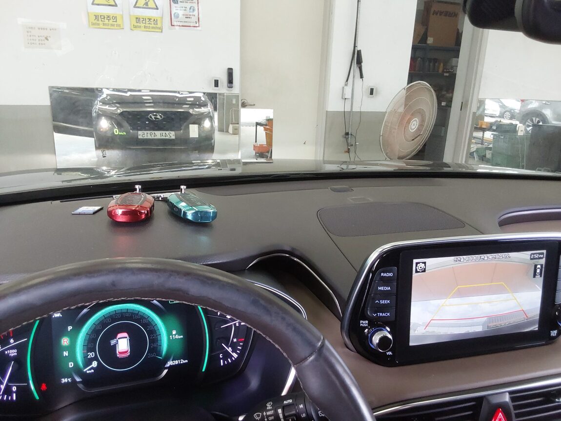 HYUNDAI SANTA FE (TM) R2.0 2WD PRESTIGE 2019 - zdjęcie 17