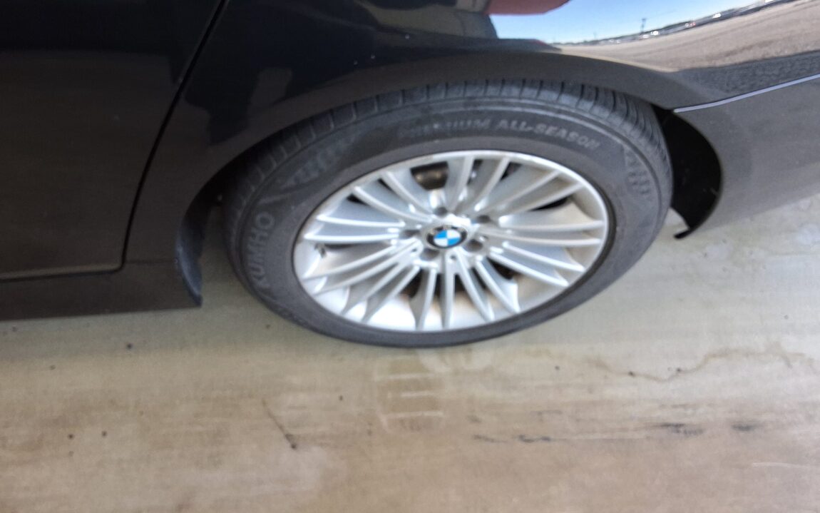 BMW 5 SERIES (6TH GEN) 520d 2015 - zdjęcie 26