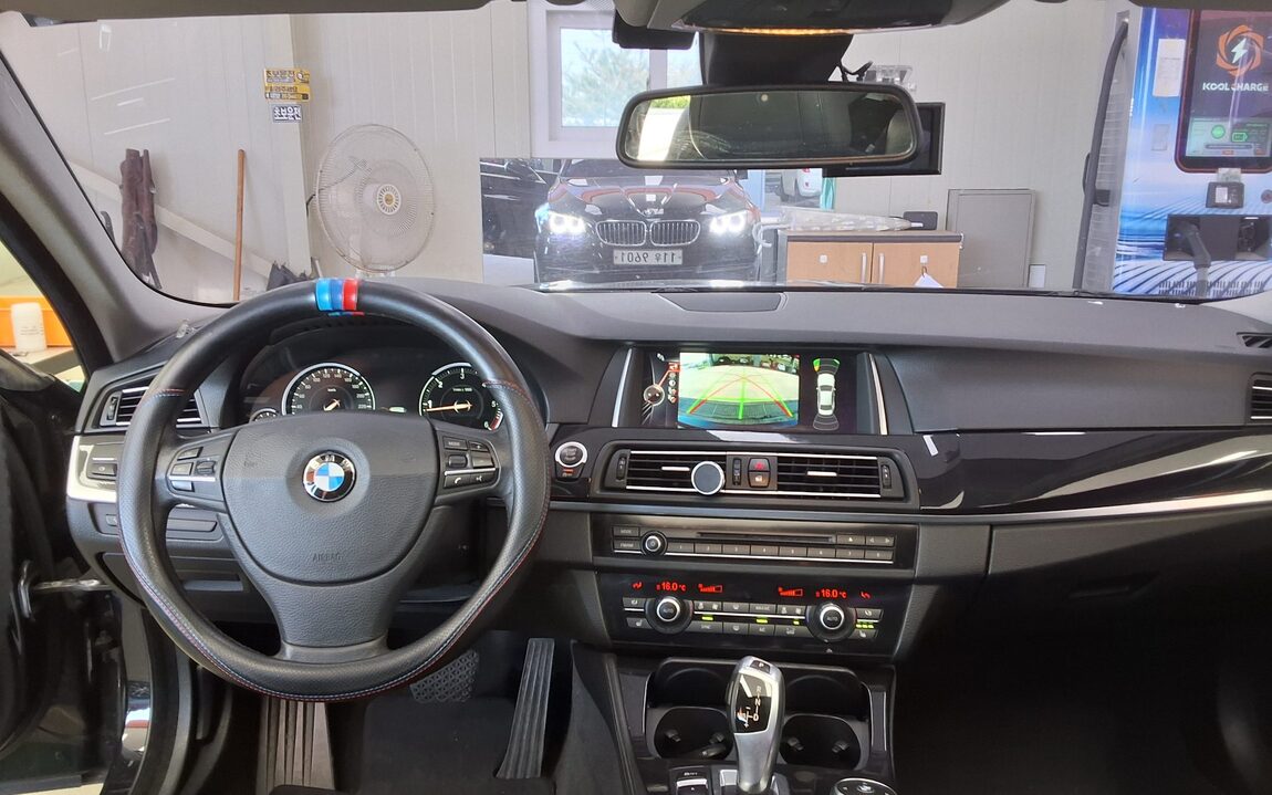 BMW 5 SERIES (6TH GEN) 520d 2015 - zdjęcie 11
