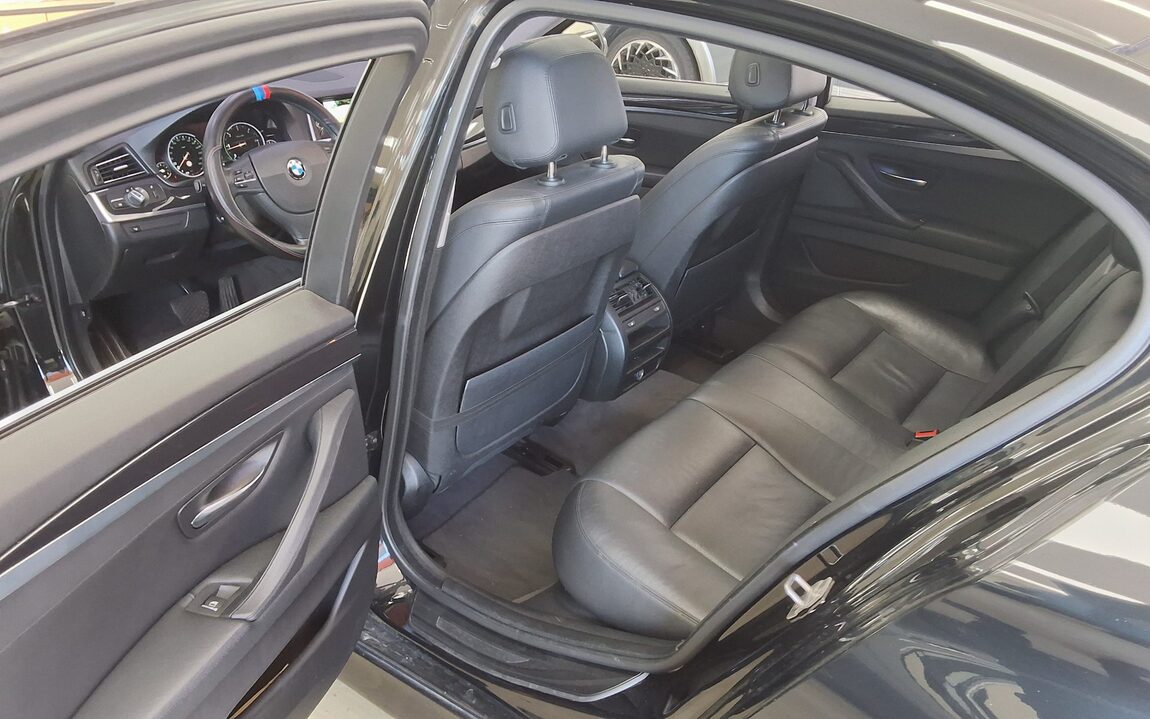 BMW 5 SERIES (6TH GEN) 520d 2015 - zdjęcie 12