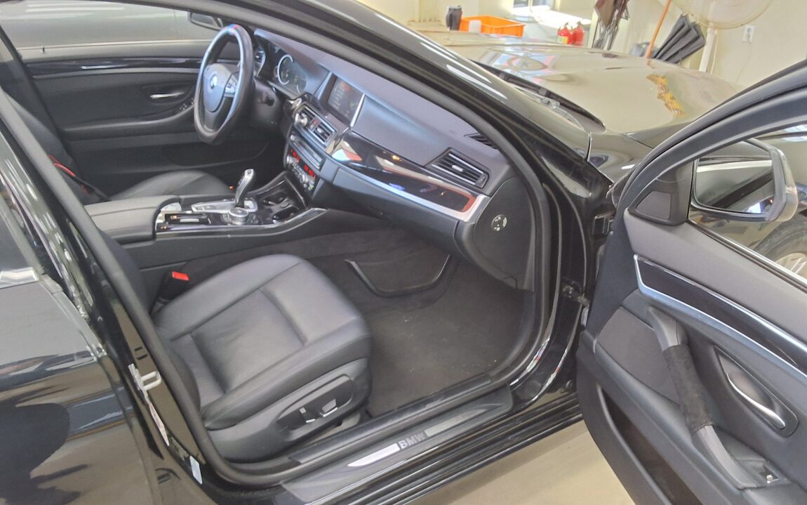 BMW 5 SERIES (6TH GEN) 520d 2015 - zdjęcie 14