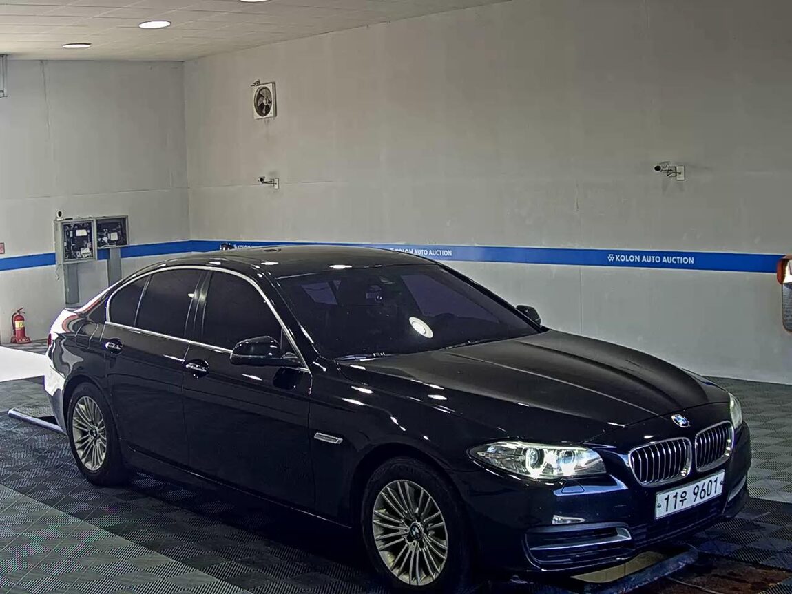 BMW 5 SERIES (6TH GEN) 520d 2015 - zdjęcie 3