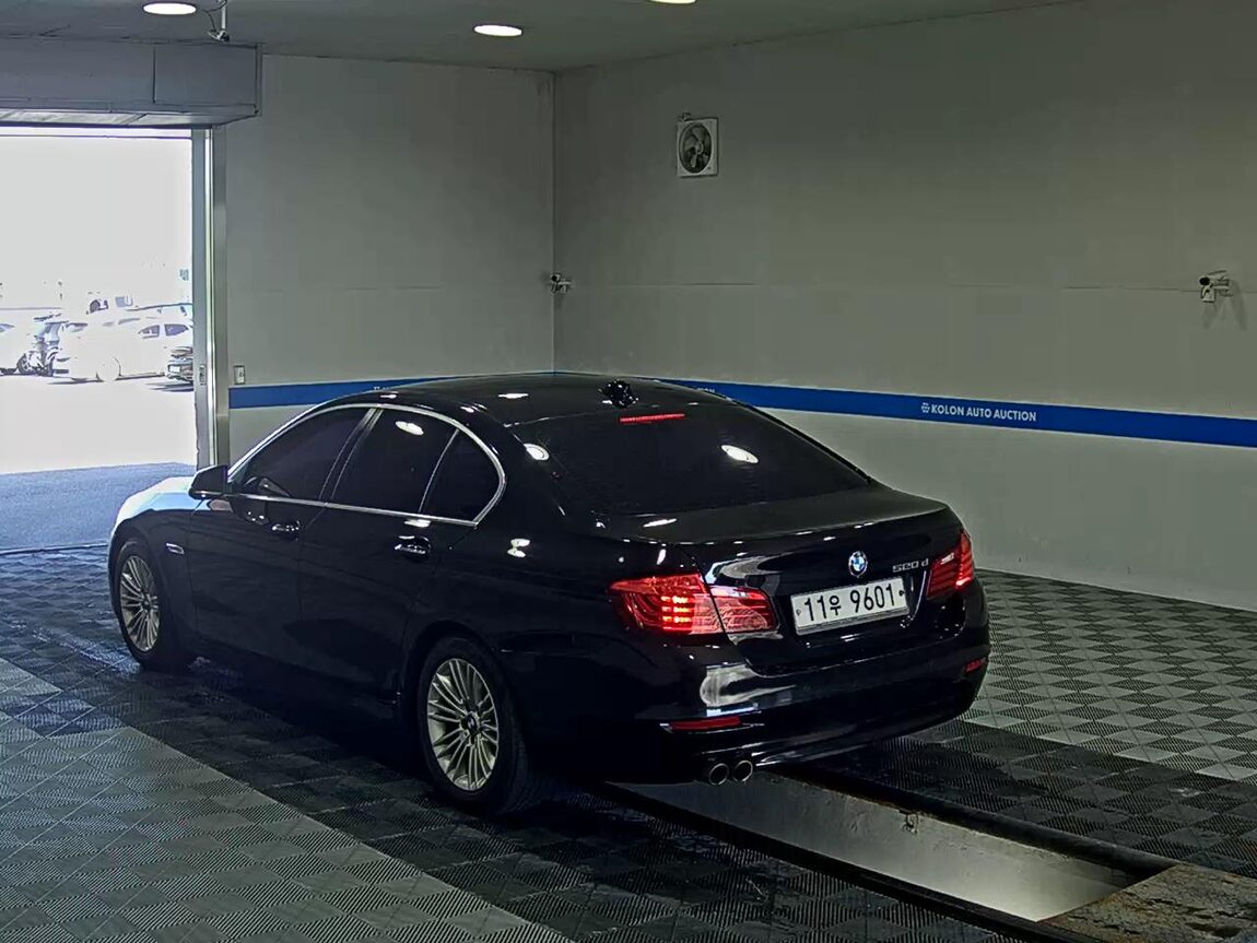 BMW 5 SERIES (6TH GEN) 520d 2015 - zdjęcie 6