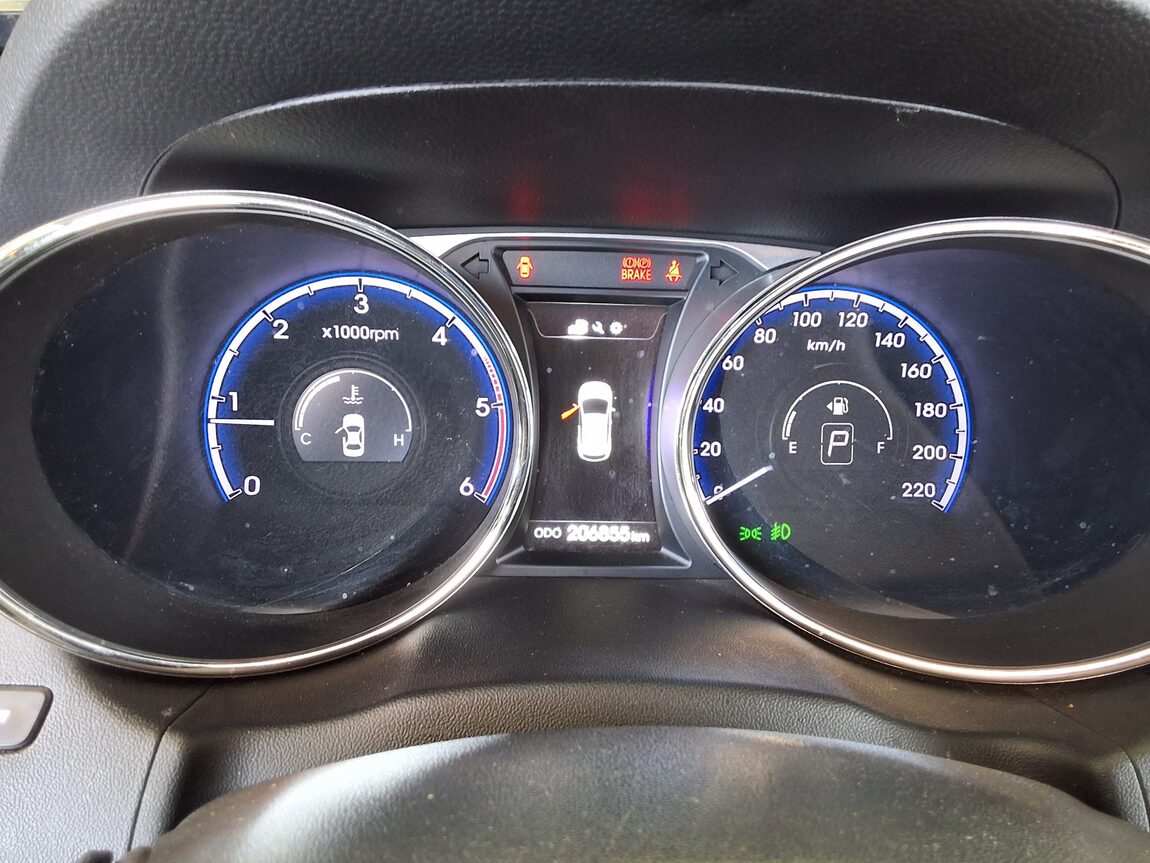 HYUNDAI NEW TUCSON ix DIESEL R2.0 2WD MODERN 2014 - zdjęcie 10
