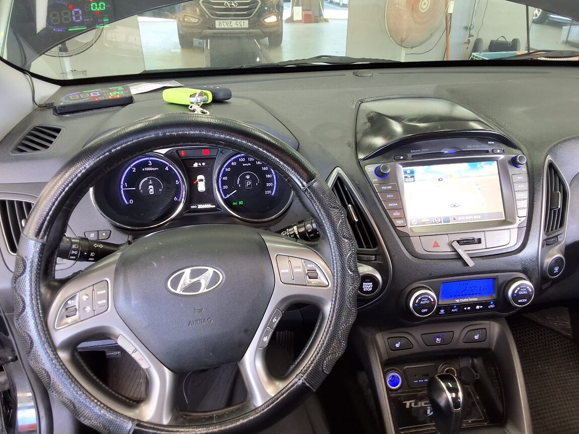 HYUNDAI NEW TUCSON ix DIESEL R2.0 2WD MODERN 2014 - zdjęcie 18