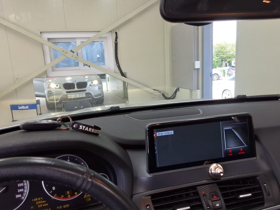 BMW X3 (2ND GEN) 20d xDRIVE HIGH 2011 - zdjęcie 25