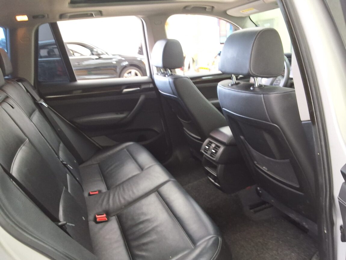 BMW X3 (2ND GEN) 20d xDRIVE HIGH 2011 - zdjęcie 14