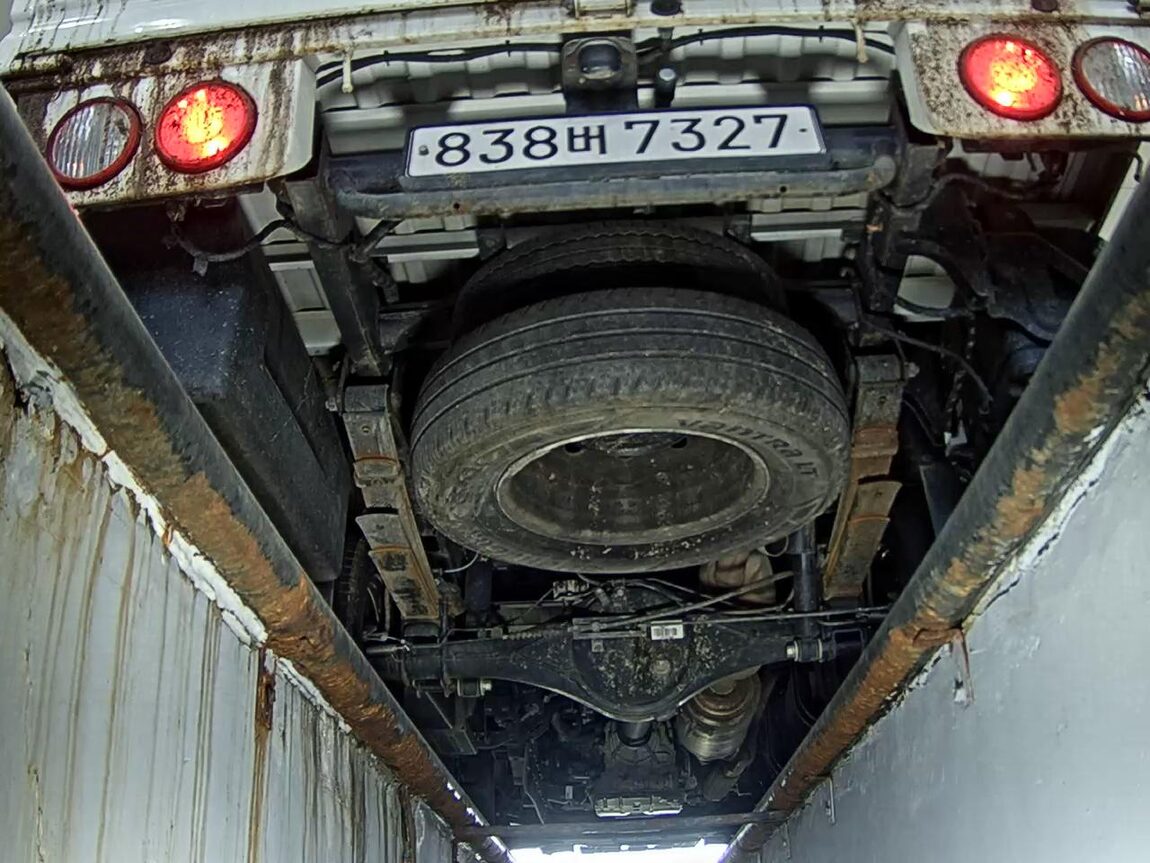 KIA THE NEW BONGO III CARGO 1 TON KING CAB EXTRA LONG WHEELBASE L LITE 2022 - zdjęcie 8