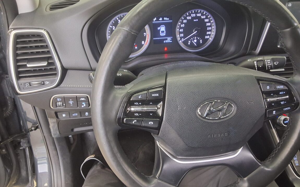 HYUNDAI GRANDEUR IG 3.0 GDi PREMIUM 2019 - zdjęcie 17
