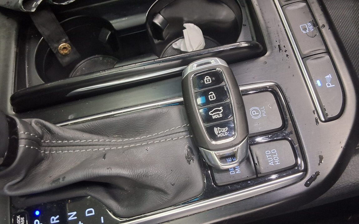 HYUNDAI GRANDEUR IG 3.0 GDi PREMIUM 2019 - zdjęcie 20