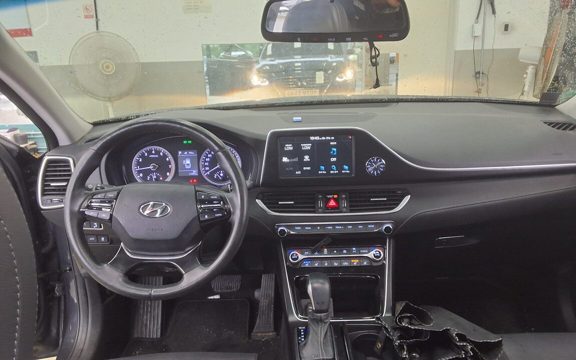 HYUNDAI GRANDEUR IG 3.0 GDi PREMIUM 2019 - zdjęcie 11