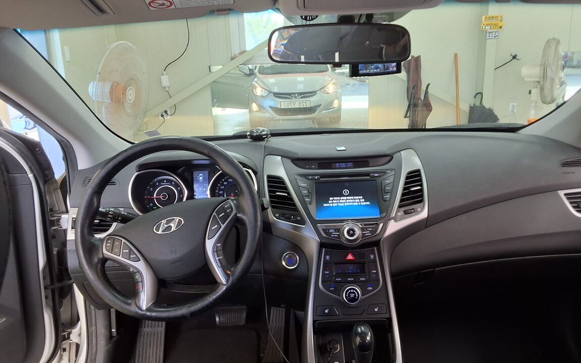 HYUNDAI THE NEW AVANTE MD 1.6 GDi MODERN 2015 - zdjęcie 11