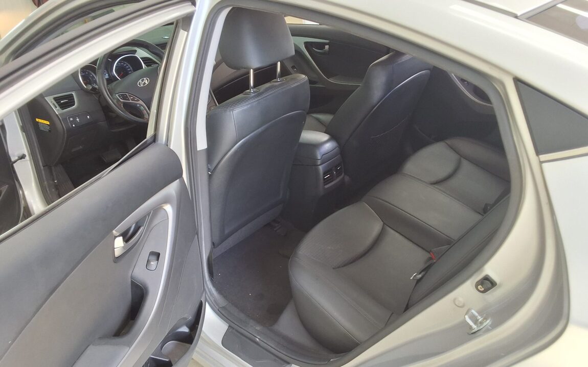 HYUNDAI THE NEW AVANTE MD 1.6 GDi MODERN 2015 - zdjęcie 12