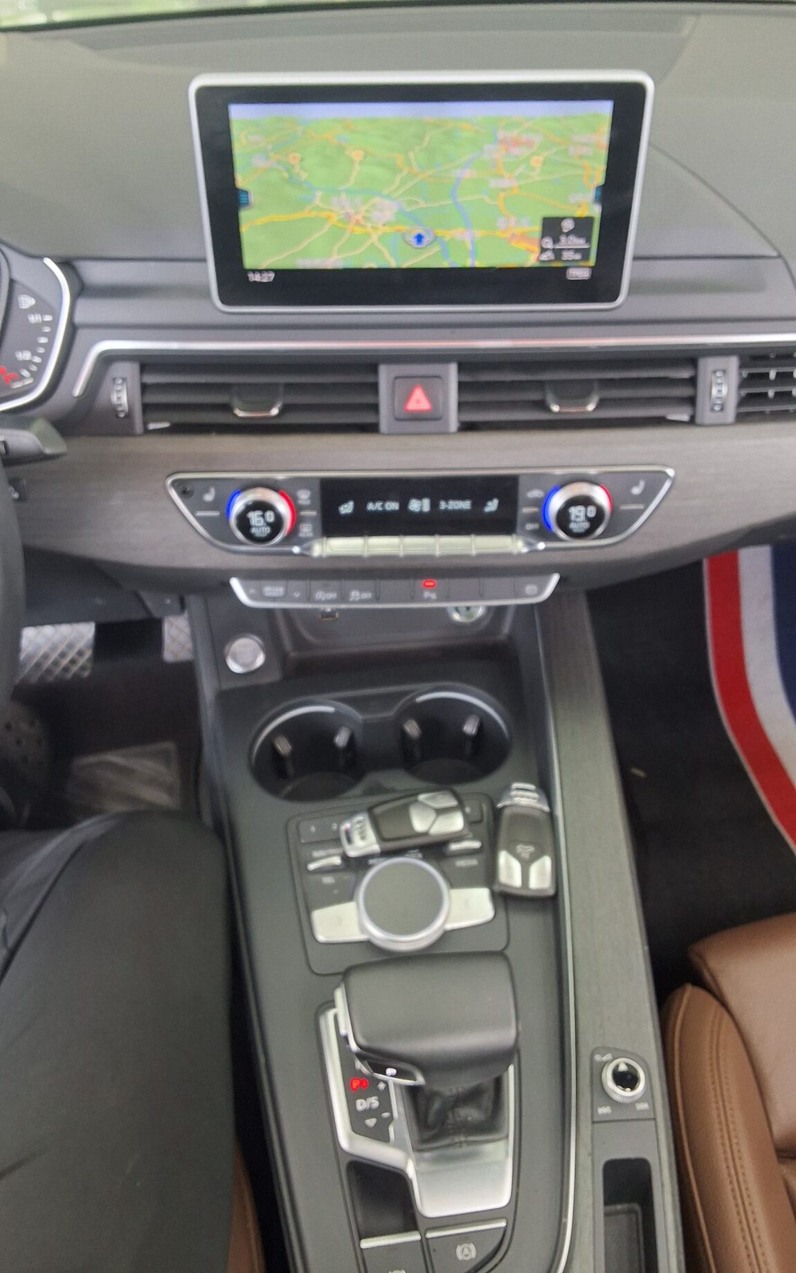 AUDI A4 (5TH GEN) 40 TFSI PREMIUM 2019 - zdjęcie 18