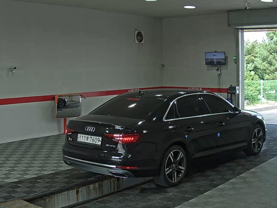 AUDI A4 (5TH GEN) 40 TFSI PREMIUM 2019 - zdjęcie 5