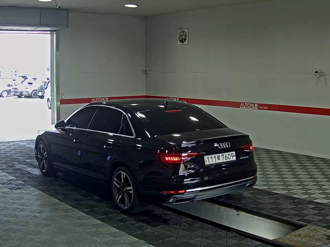 AUDI A4 (5TH GEN) 40 TFSI PREMIUM 2019 - zdjęcie 6