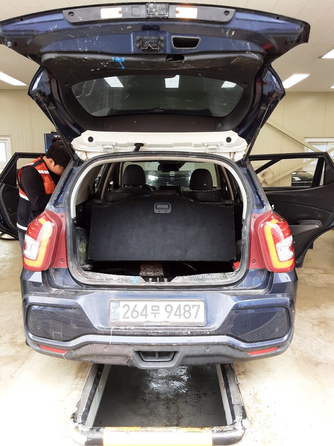 KG MOBILITY (SSANGYONG) NEW TIVOLI AIR 1.5 GASOLINE TURBO A3 2021 - zdjęcie 15