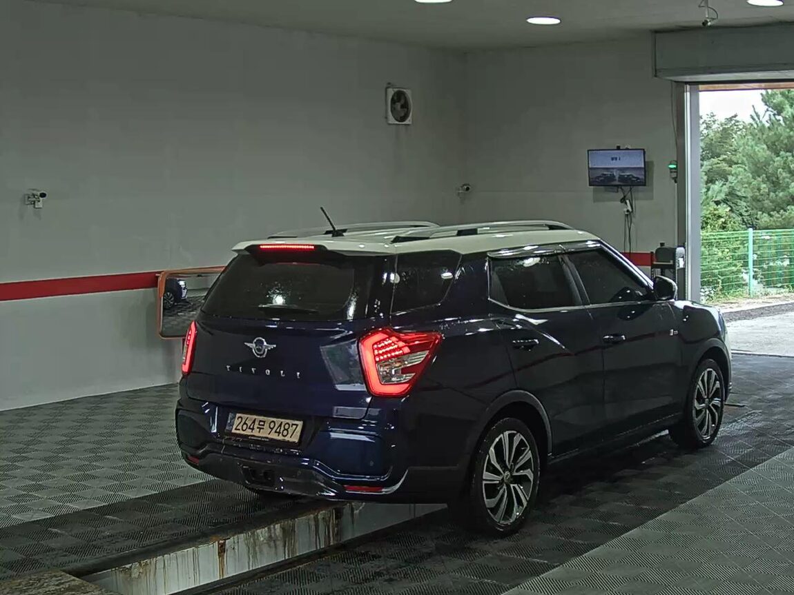 KG MOBILITY (SSANGYONG) NEW TIVOLI AIR 1.5 GASOLINE TURBO A3 2021 - zdjęcie 5