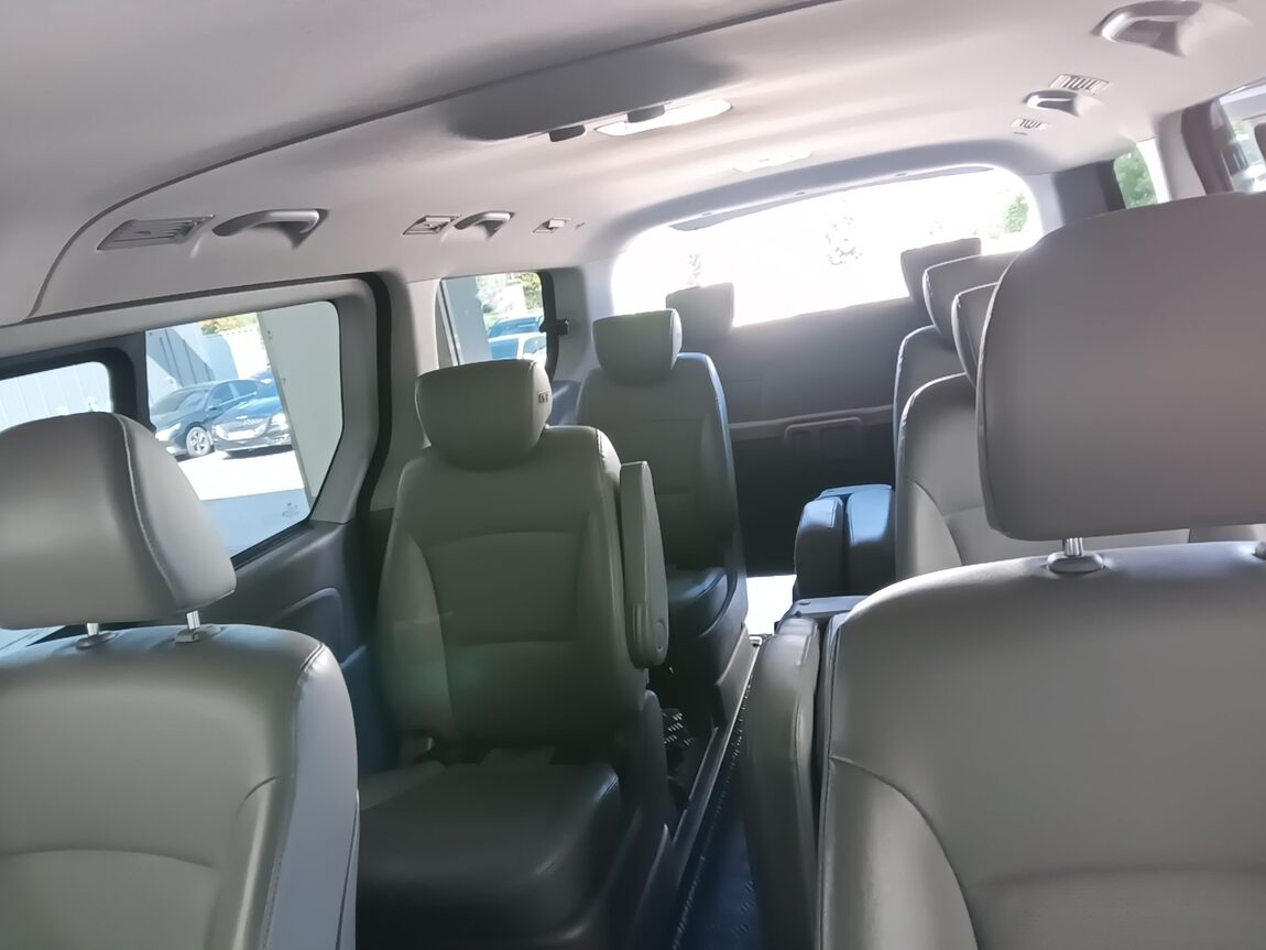 HYUNDAI THE NEW GRAND STAREX 12-SEATER DIESEL 4WD SMART 2019 - zdjęcie 21