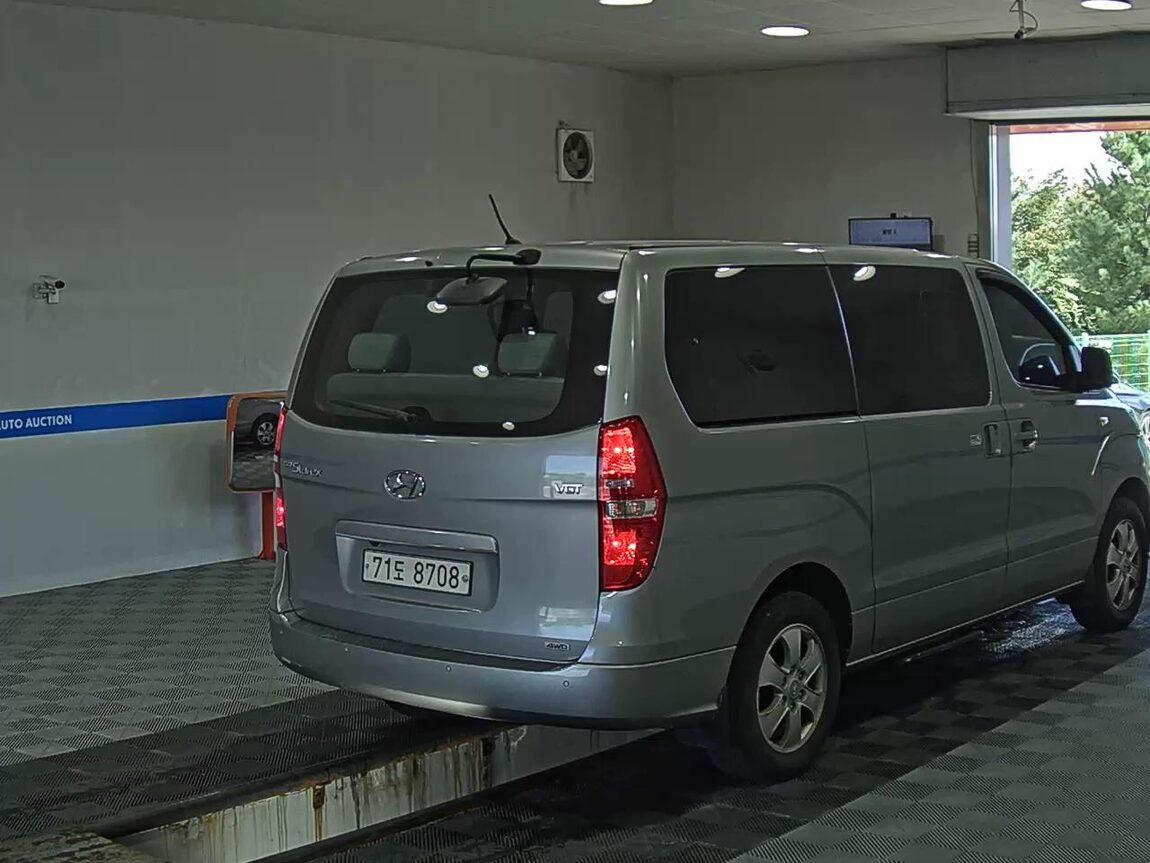 HYUNDAI THE NEW GRAND STAREX 12-SEATER DIESEL 4WD SMART 2019 - zdjęcie 5